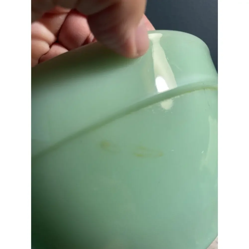 Vintage Fire-King Jadeite Batter Bowl 7.5” Mixing Bowl Pour Spout Hairline